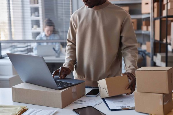 Sweats personnalisés : Renforcer la cohérence de la communication d’entreprise
