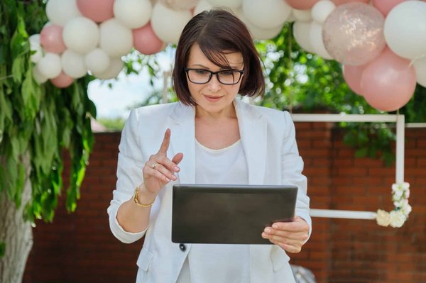 Une soirée d'entreprise réussie : quel organisateur qualifié contacter ?